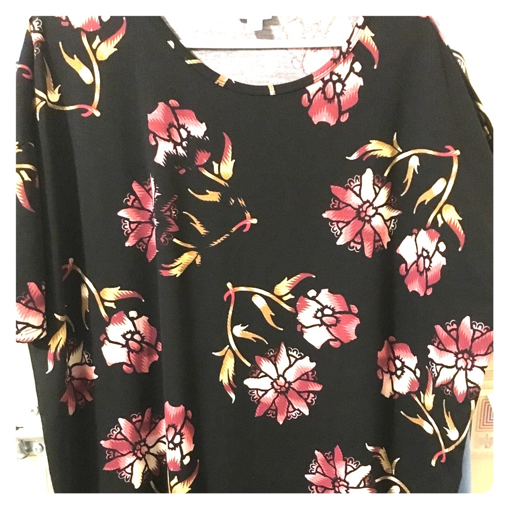 LuLaRoe Irma top